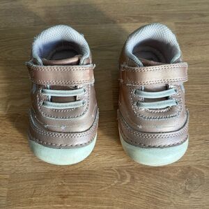 Stride Rite Baby Girls Soft Motion Adalyn First Walkers Shoe | Size 4